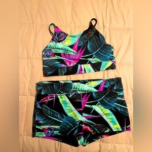 DSG 2pc Swimwear size L top and XL bottom